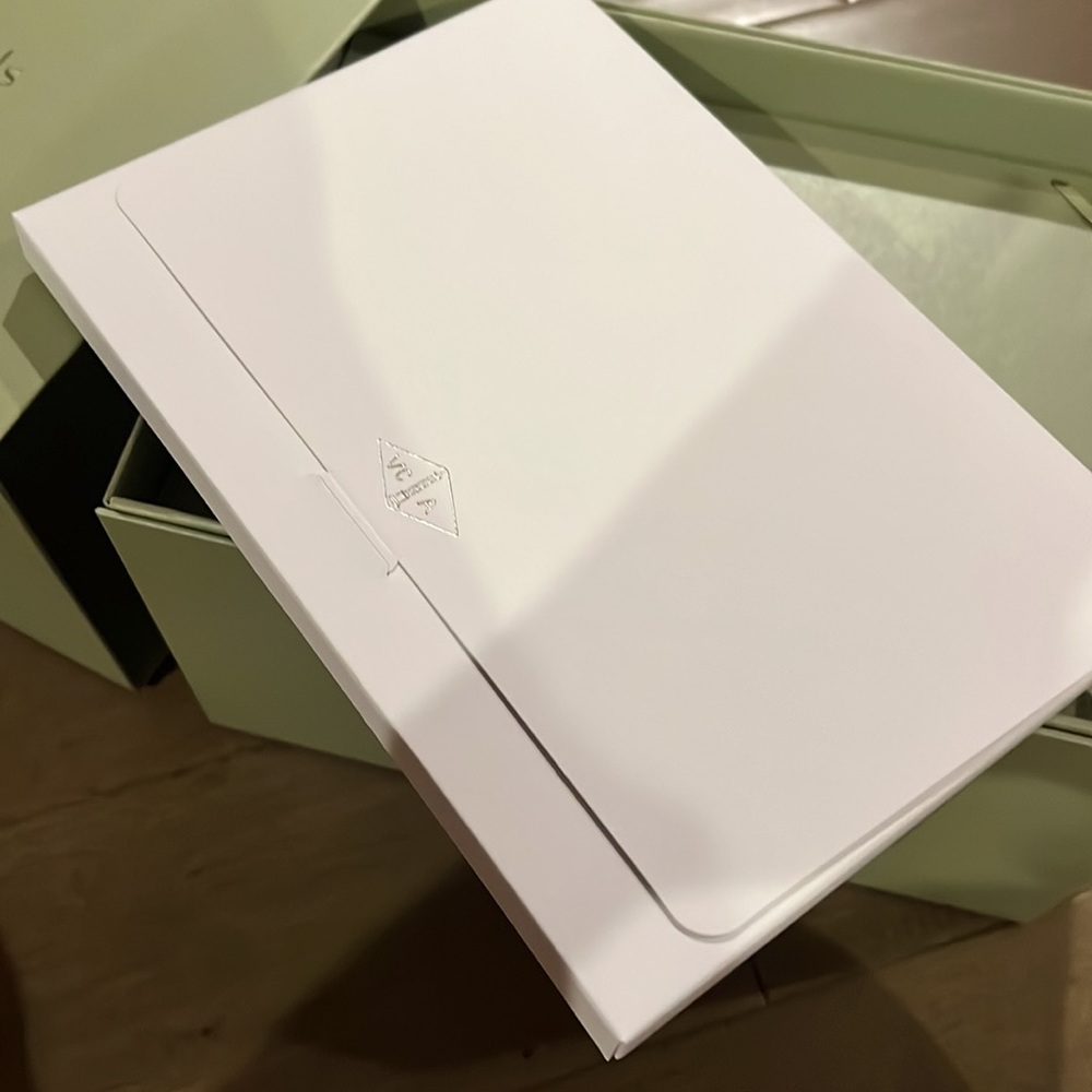 Authentic Van Cleef & Arpels Empty Gift Box - image 4